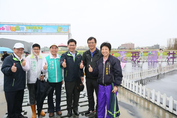 龙井120公顷休耕地化身海岸花卉廊道 林市长盼扩大海线各区主要干道两侧