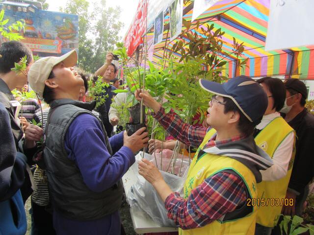 3月12日植树节 台中地区同步赠苗活动热烈展开