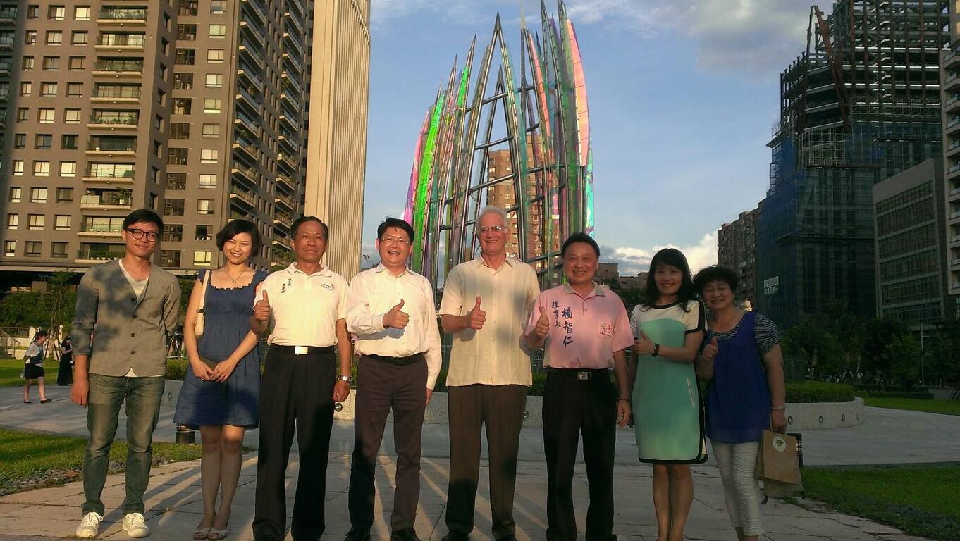 走讀台中新光景 市政公園公共藝術作品《春曉》揭幕