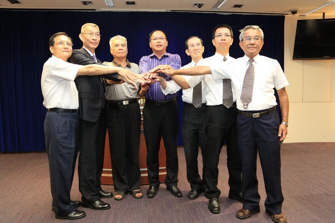 台中市公車業者與台中市政府聯合聲明-合影