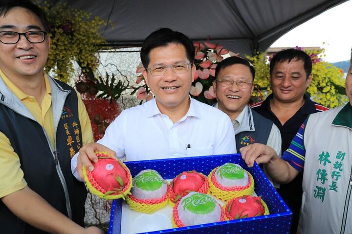 外埔紅龍果嘉年華 林市長掛品質保證