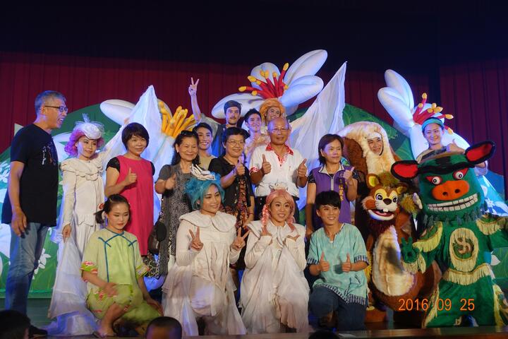 纸风车剧团演出客家童话音乐剧 3000位大小朋友同乐