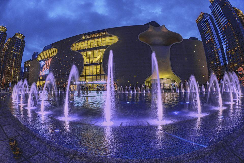 絕色台中攝影比賽結果揭曉 86件作品脫穎而出 -得獎作品 看見台中 金牌  吳尚熹「水舞」