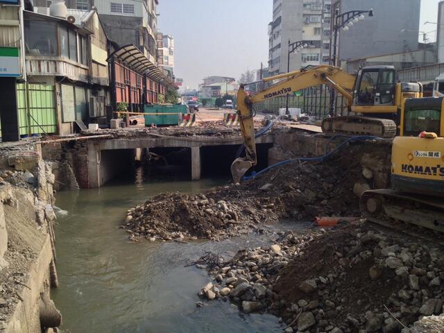 綠川開蓋重見光明 中區再生一大里程碑