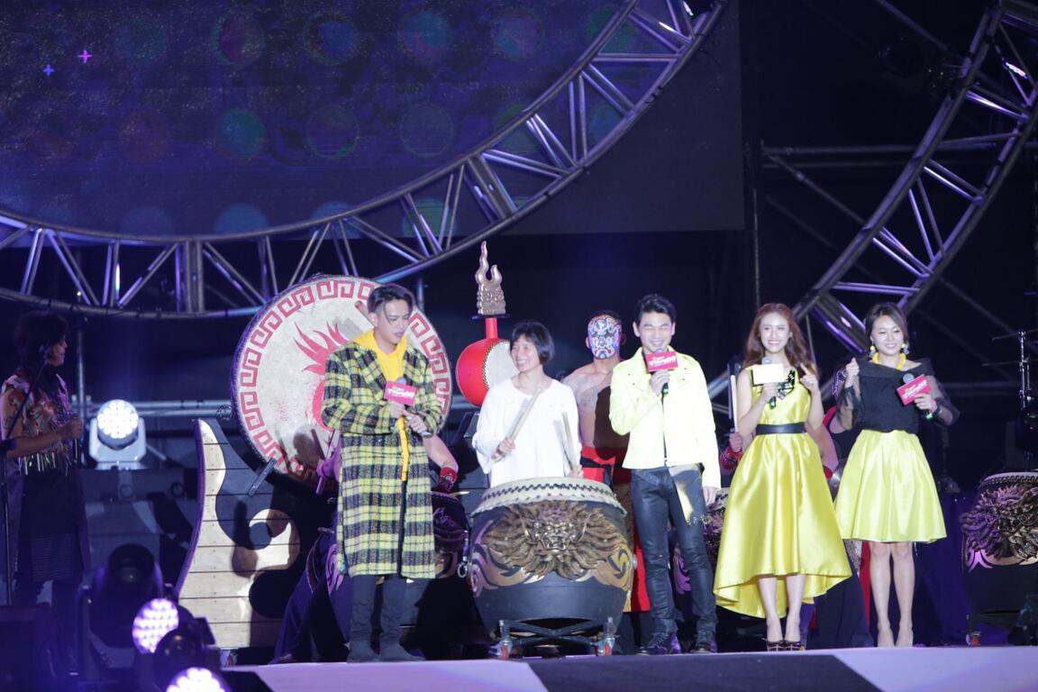 台中跨年晚會后里場 董事長樂團與九天民俗技藝團熱鬧開場