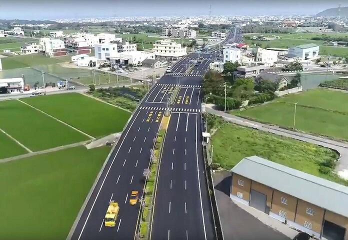 外埔到大甲5公里路平完工 空拍驚豔:海線好美!