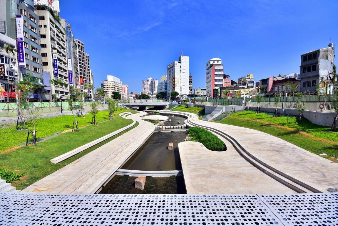 城中城十大景點網路票選出爐 「柳川水岸」以33%得票率奪冠