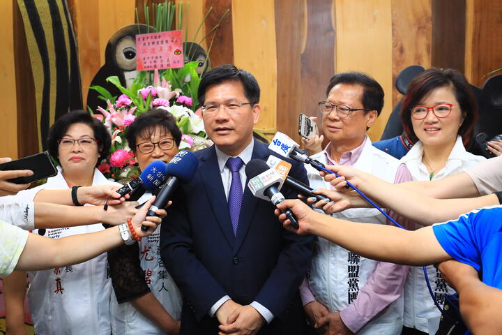 林市長接受媒體聯訪談台中躍居第二大城之因素