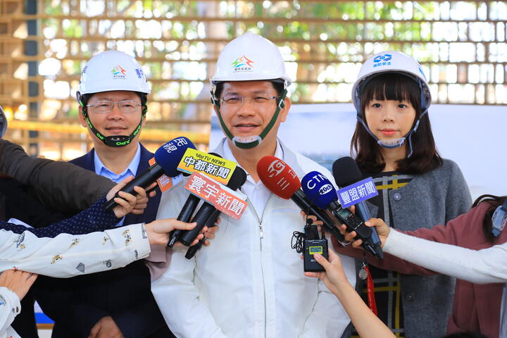 市長接受媒體聯訪