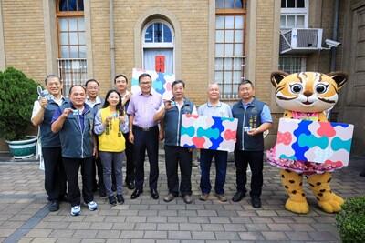 台中花博卡陸續發放 后里民眾率先領卡超開心