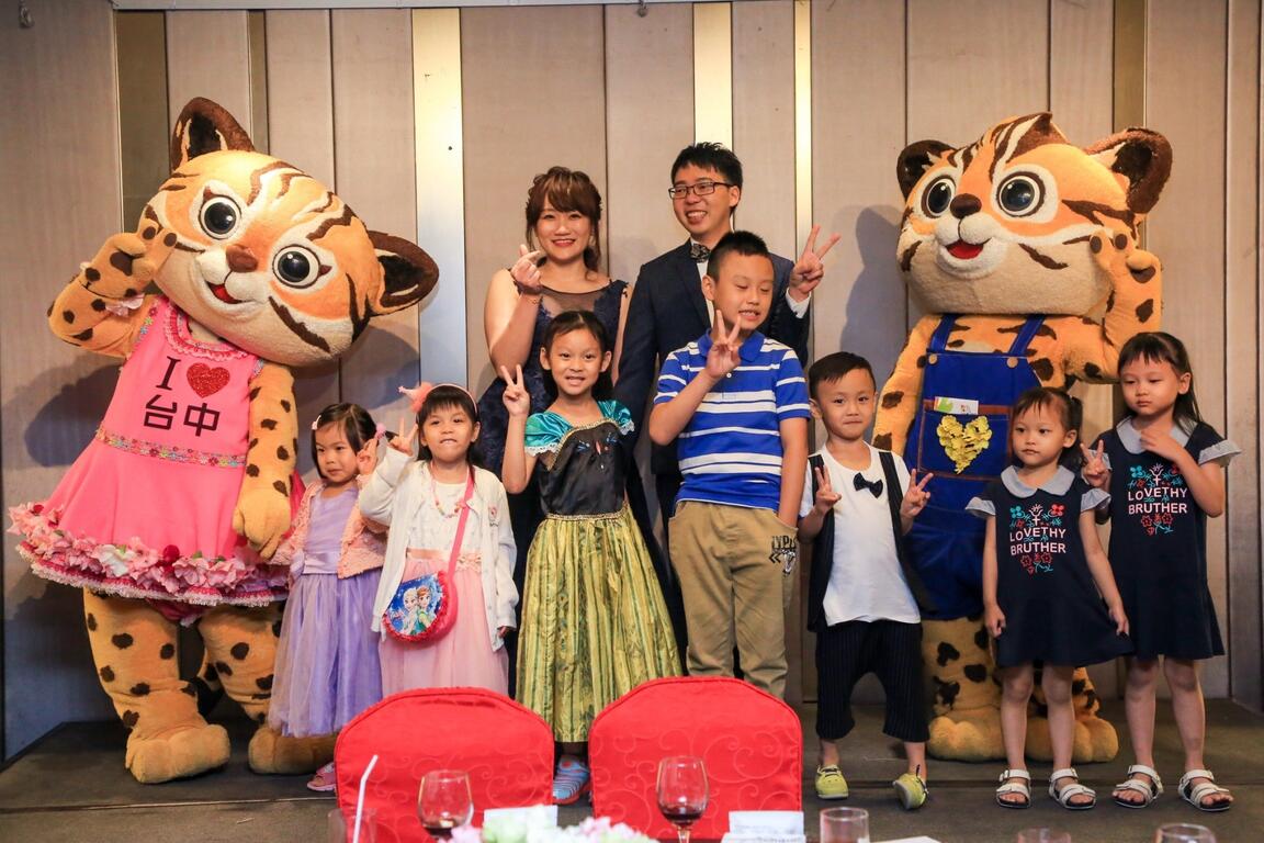 花博吉祥物應邀參加日台新人婚禮 致贈花博票券分享幸福