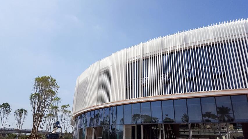 8字迴圈形象徵蜜蜂探索花園 花博后里園區花舞館8月完工