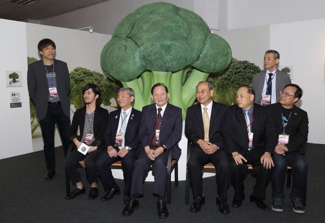 日本微型與擴增實境巡迴展台中登場 張副市長趣談換位思考心得