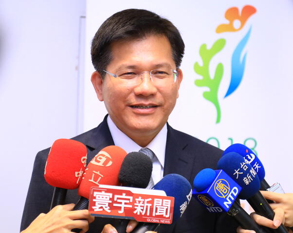 台中花博主題曲《請聽》超人氣 林市長:青峰為大家唱出花開的聲音