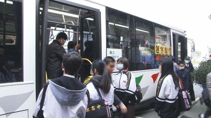 台中市火車轉乘公車免費10/1上路 鼓勵民眾搭乘大眾運輸