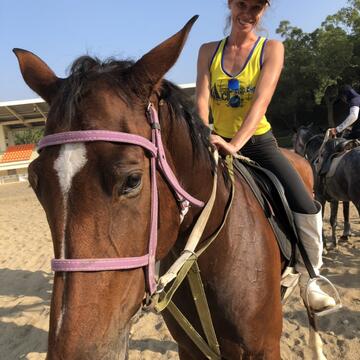 花博哈薩克馬術表演團初訪台中 團員最愛逢甲夜市