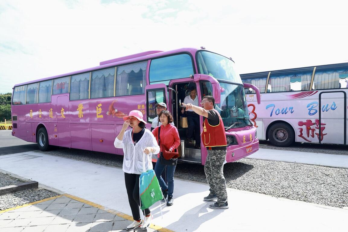台中花博今日上午逾3萬遊客入園參觀 交通接駁運輸計畫發揮功能