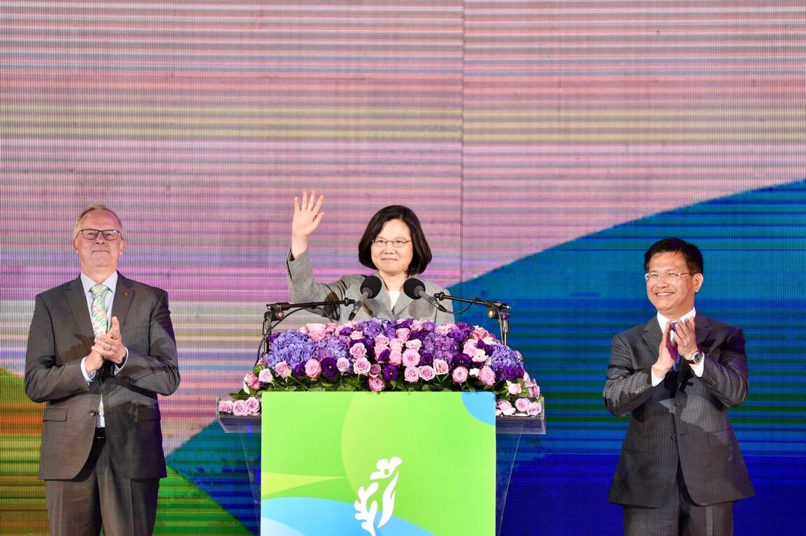 花博晚會逾3萬人湧入水湳 蔡總統：台中讓我們引以為榮