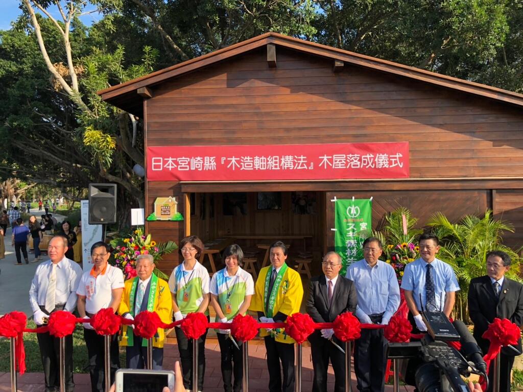 花博豐原葫蘆墩第五區「小木屋」 展現純正木屋打造工法