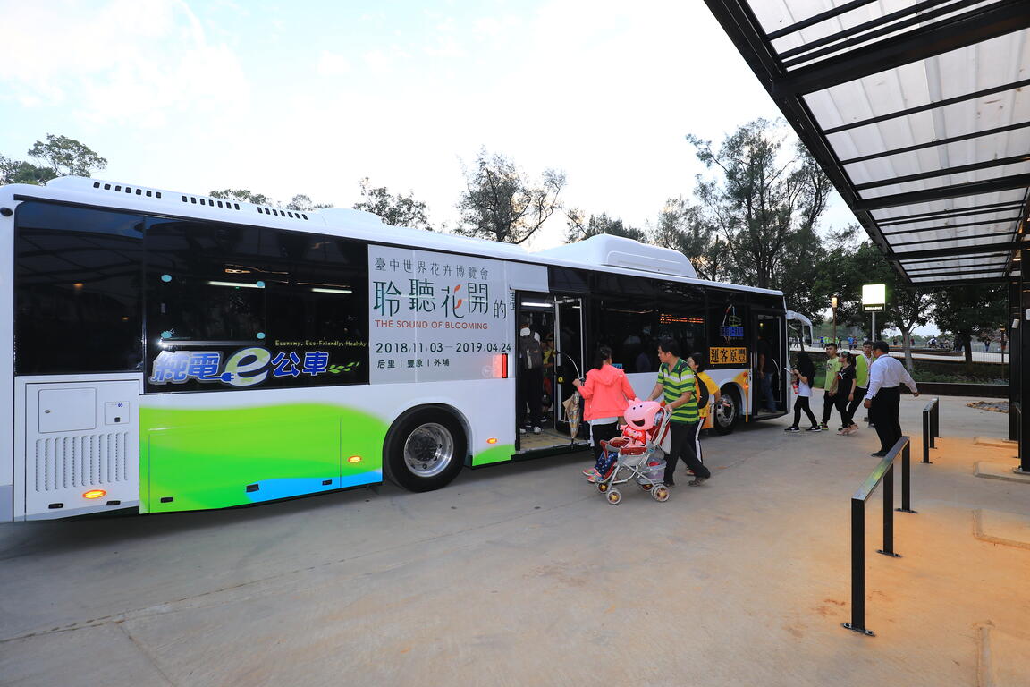 台中花博入園遊客數突破60萬 火車與免費接駁車利用度高