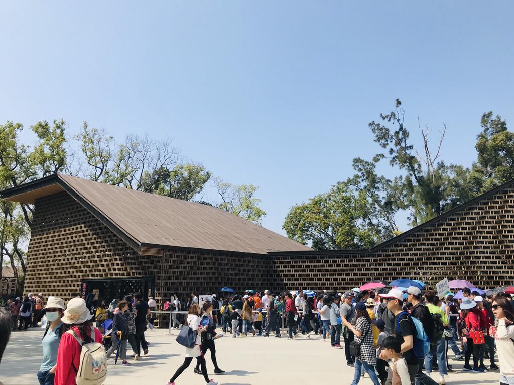 白嘉莉代言行销台中花博 228连假首日涌入近10万人