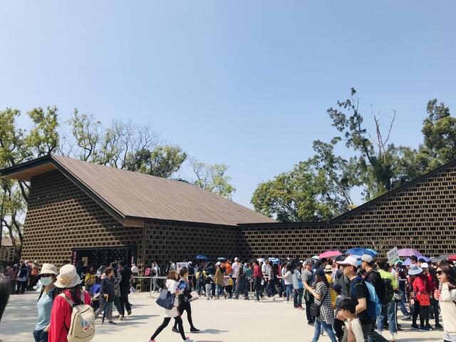 白嘉莉代言行销台中花博 228连假首日涌入近10万人