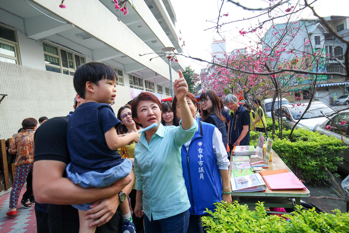 春樱来了!中市北屯平昌樱花祭登场 卢市长邀大家赏花听音乐