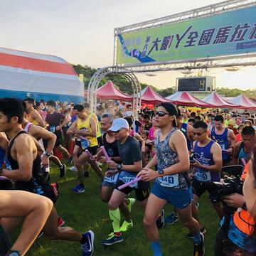 第六届大脚丫盃马拉松接力赛开跑 1,800位跑者参赛挑战自我