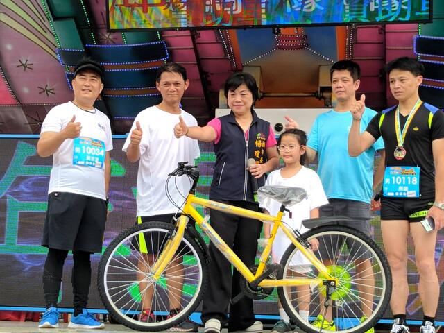 副市长杨琼璎也於赛後到场颁奖