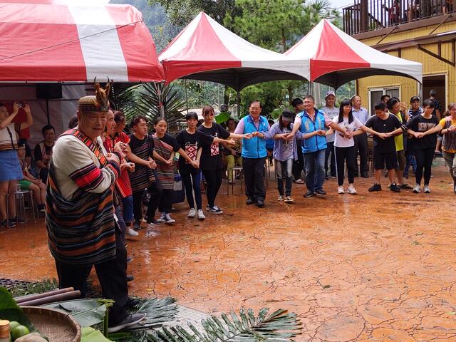 泰雅传统舞蹈表演