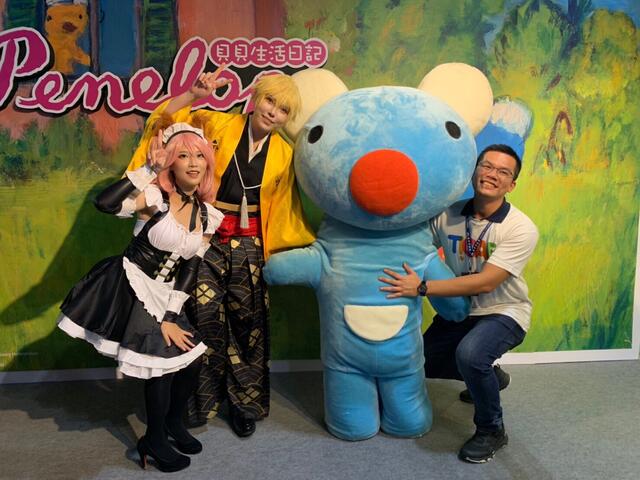 现场也与-贝贝人偶-三连拍