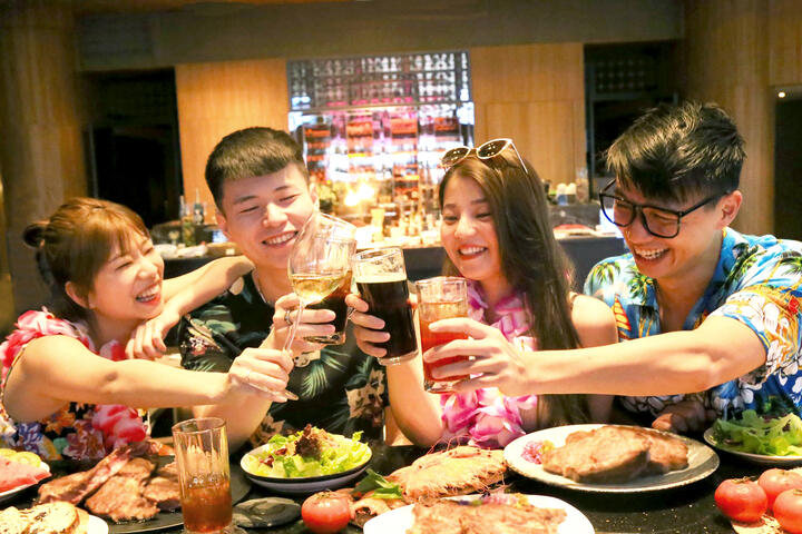 裕元花园酒店 沙滩露台烤肉派对LIVE SHOW (1)