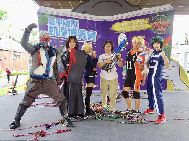 大批coser熱情參與