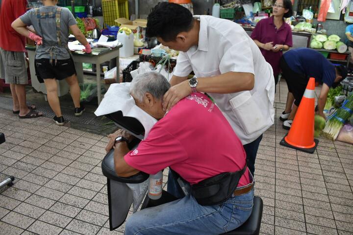 年滿65歲長輩憑證可免費體驗視障按摩10分鐘
