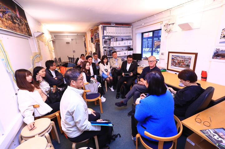 泰晤士河畔节节目总监adrian-evans-lvo与市府团队就河畔活动进行探讨与交流