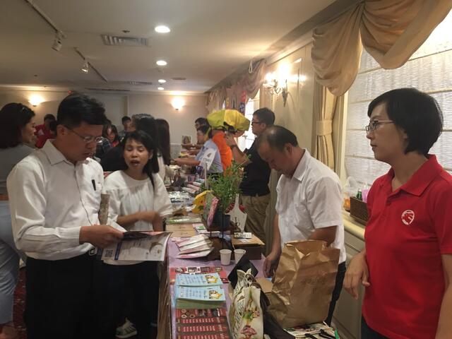 观旅局带领台中的观光产业者於台北市馥敦饭店举办台北场推介会