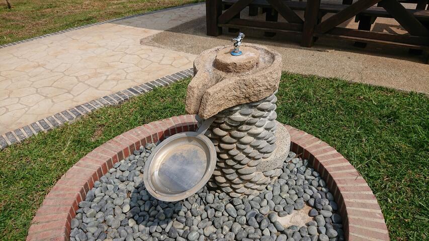 洗手台-含小鸟洗澡钵