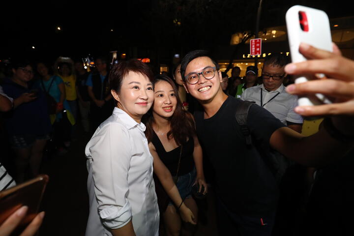 台中爵士音乐节「爆满」! 首日破18万人次「超乎预期」