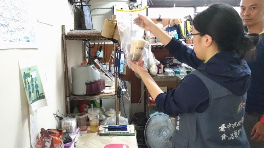 活动除评选手摇饮店家卫生外-也开放网路票选