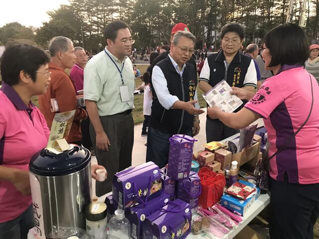 草地野餐音樂會現場