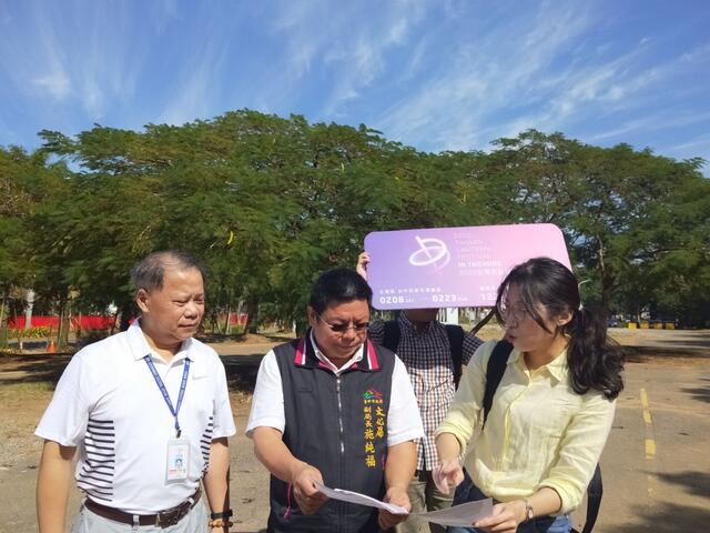 文化局副局长施纯福率队勘查友好城市灯区1