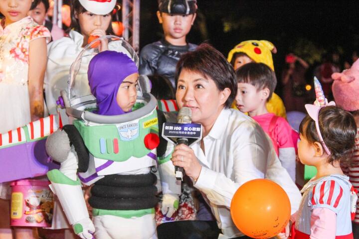 台湾灯会倒数100天 台中公园今晚点灯化身「光影游乐园」