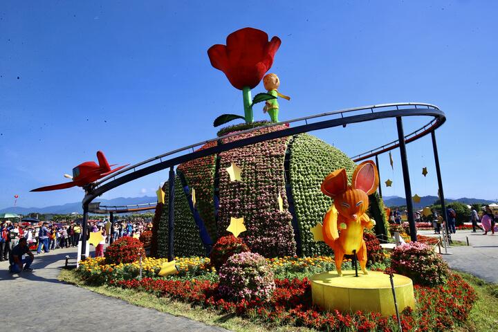 台中花毯节3合1新社登场 数千民众争睹小王子玫瑰星球