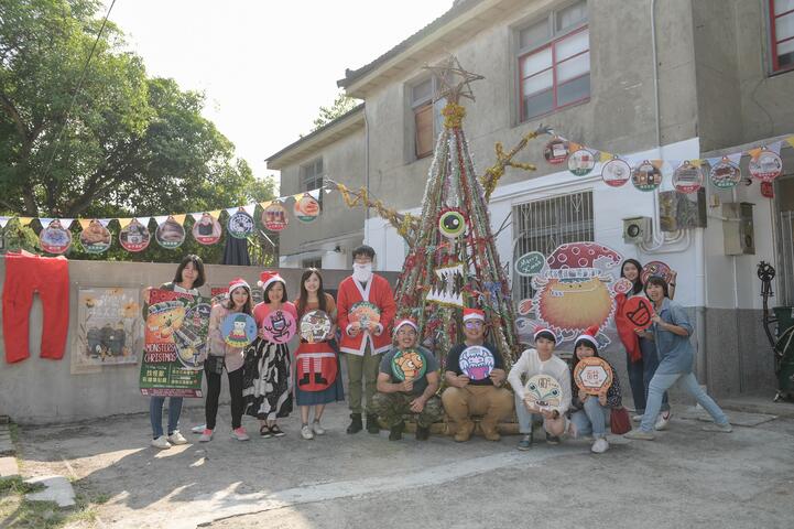 一年一度-敲-可爱的怪兽圣诞节来罗