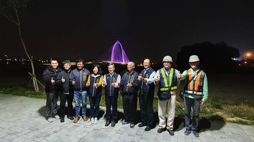 建設局長陳大田邀請西屯區長及在地里長搶先觀賞