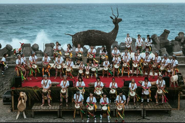 台東比西里岸-pawpaw-鼓樂團演出-圖由團隊-台東縣政府提供