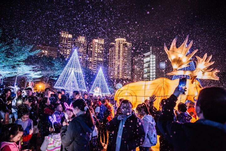 台湾灯会副展区热闹迎新年