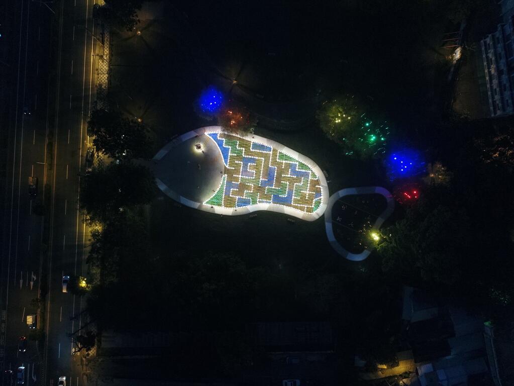 新丁粄節的裝置藝術-燈龍迷宮