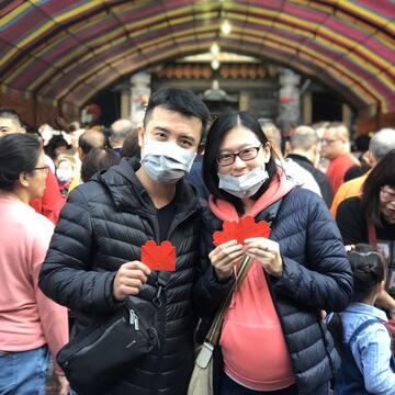 盧市長不僅發小紅包給孕婦陳小姐-也給肚子裡未出生的寶寶一份