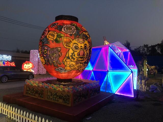 新竹縣花燈融合客家花布及彩繪神豬-展現在地特色